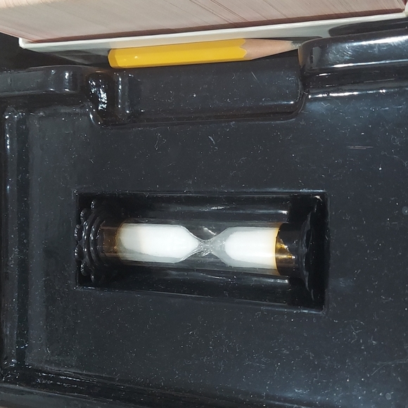 Vintage win, Lose or Draw Board Game - Picture 11 of 13